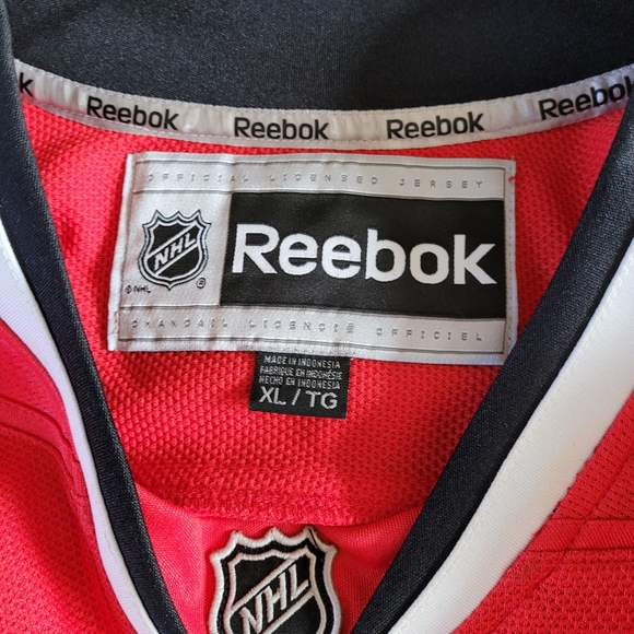 Chicago Black hawks jersey and Stanley cup hat. - Picture 5 of 14